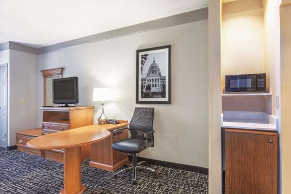  - La Quinta Inn & Suites Jackson Airport Pearl - I-20, Exit 48