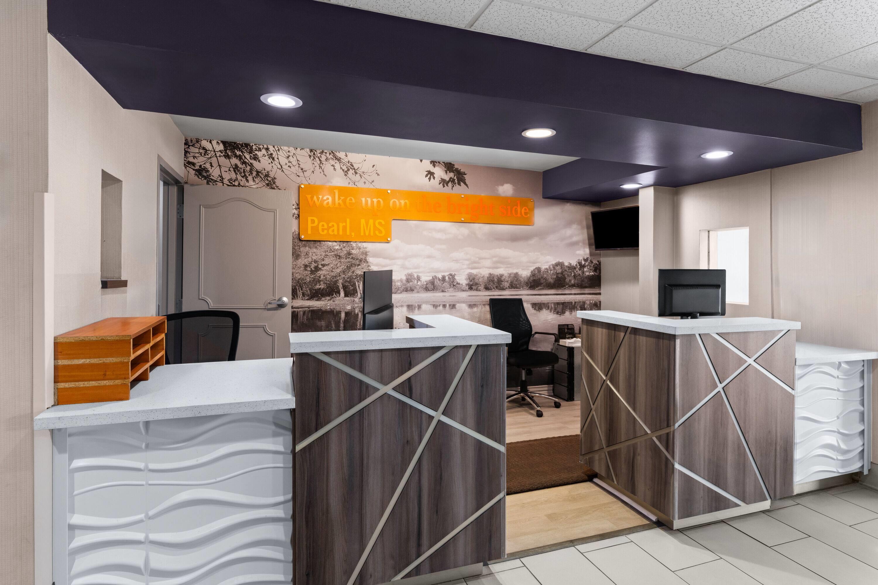 Reception | La Quinta Inn & Suites by Wyndham Jackson Airport/Pearl
