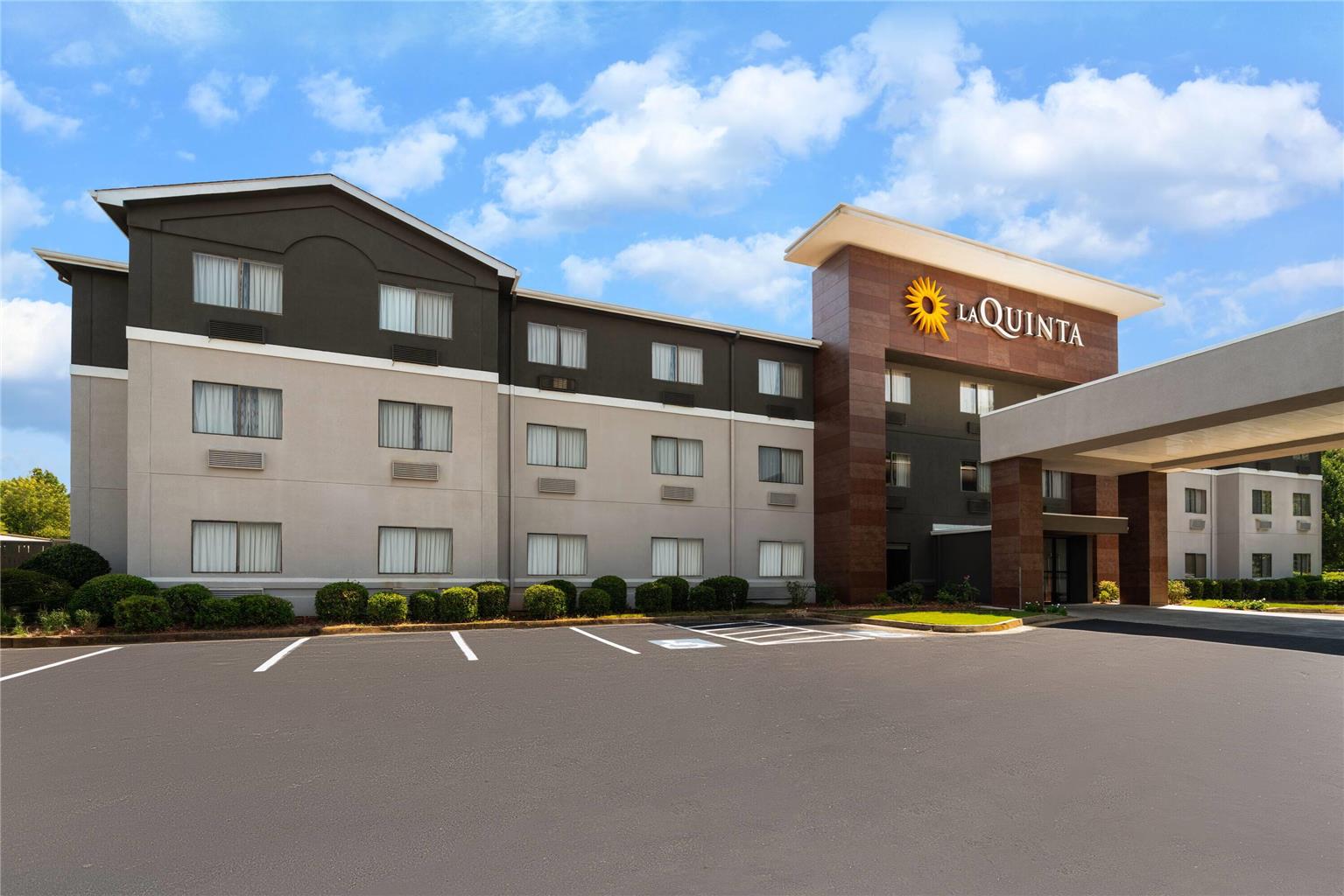 La Quinta Inn & Stes Jackson Airport