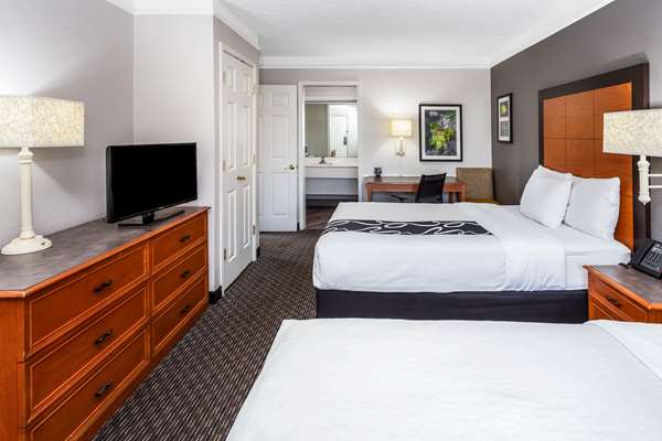  - La Quinta Inn Laredo - I-35, Exit 2