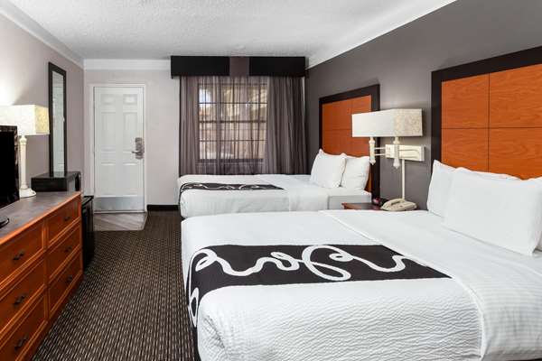  - La Quinta Inn Laredo - I-35, Exit 2