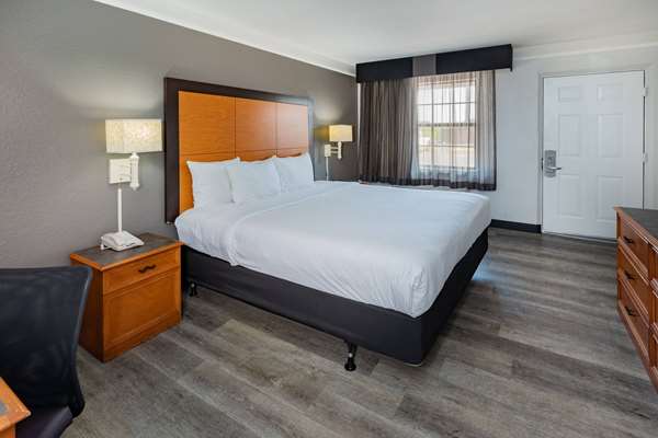  - La Quinta Inn Laredo - I-35, Exit 2