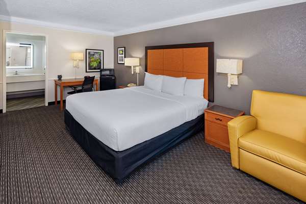  - La Quinta Inn Laredo - I-35, Exit 2
