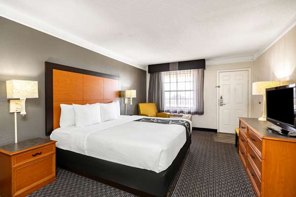  - Travelodge Airport El Paso - I-10, Exit 24