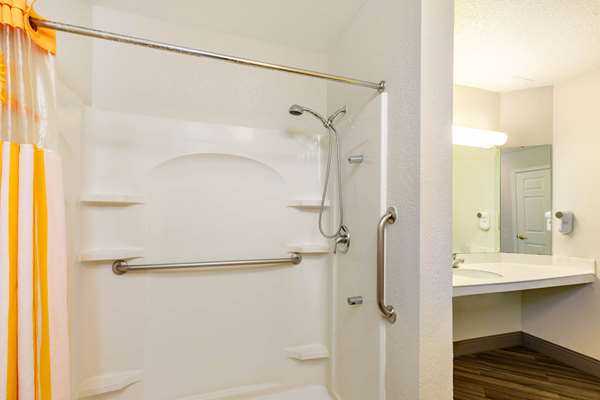  - Travelodge Airport El Paso - I-10, Exit 24