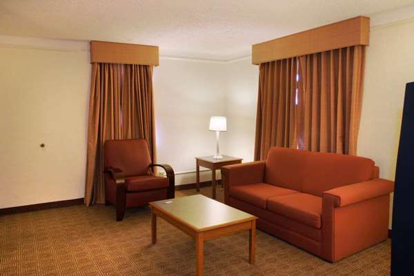 Suite - Baymont Inn & Suites South Park San Antonio - I-35, Exit 150B