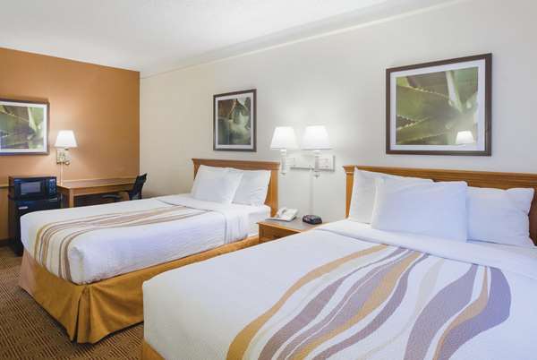 Suite - La Quinta Inn Cherry Creek Denver - I-25, Exit 204