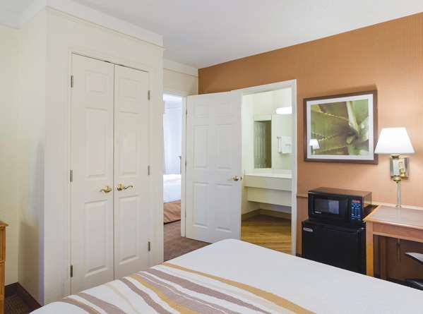 Suite - La Quinta Inn Cherry Creek Denver - I-25, Exit 204