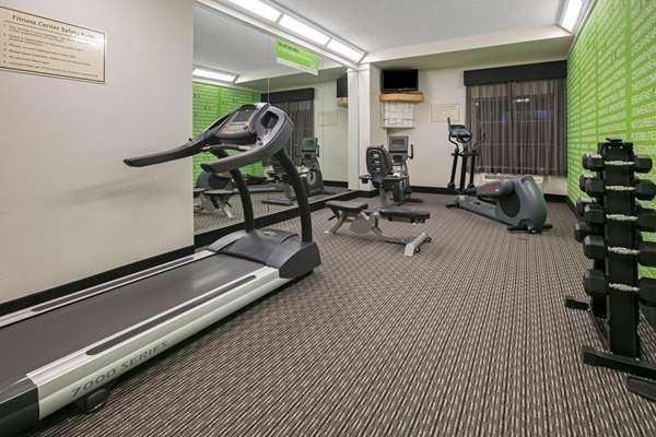 Fitness/ Exercise Room - La Quinta Inn DFW Airport South Irving