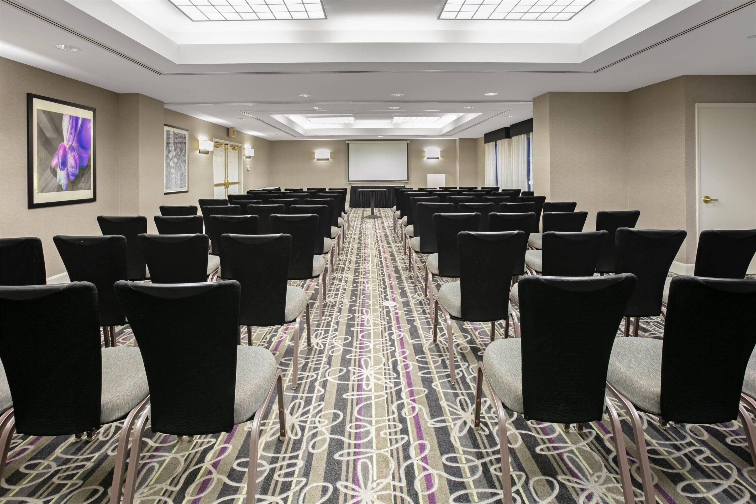 Meeting Room | La Quinta by Wyndham DFW Airport South / Irving