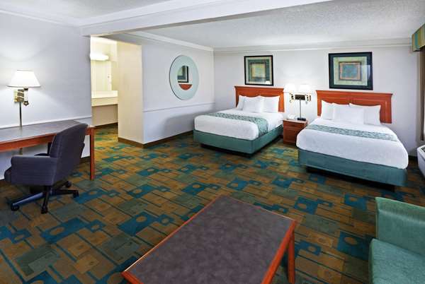  - La Quinta Inn Oltorf Blvd Austin - I-35, Exit 232A