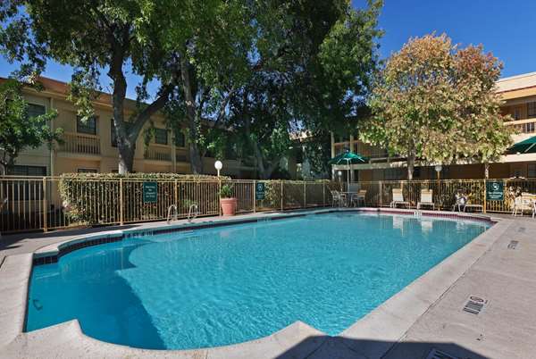 Pool - La Quinta Inn Oltorf Blvd Austin - I-35, Exit 232A