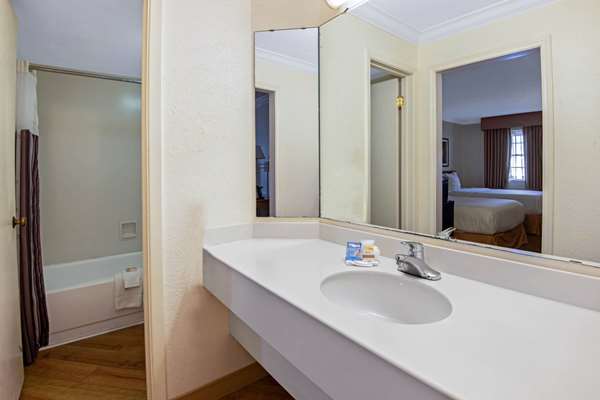  - La Quinta Inn Lackland San Antonio