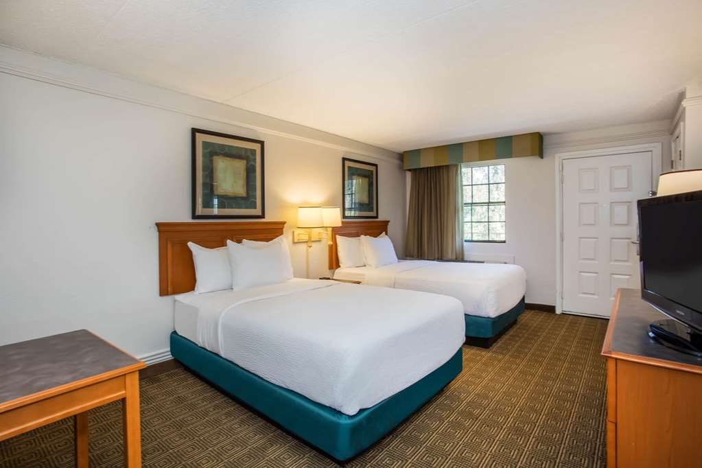 La Quinta Inn by Wyndham Tallahassee North - Tap to explore photos