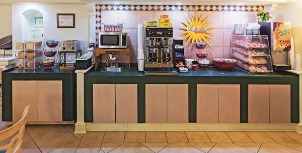  - La Quinta Inn College Station