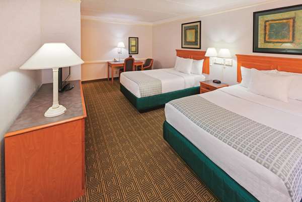  - La Quinta Inn College Station