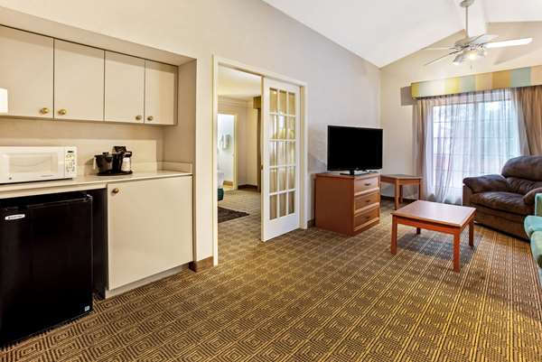 Suite - La Quinta Inn College Station