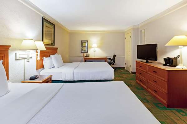  - La Quinta Inn College Station