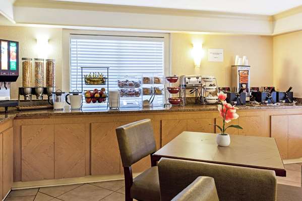  - La Quinta Inn College Station