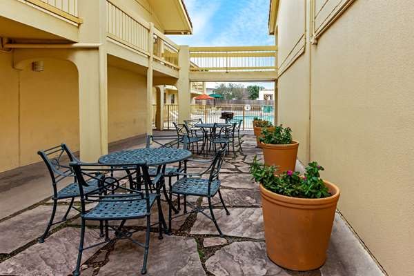  - La Quinta Inn College Station