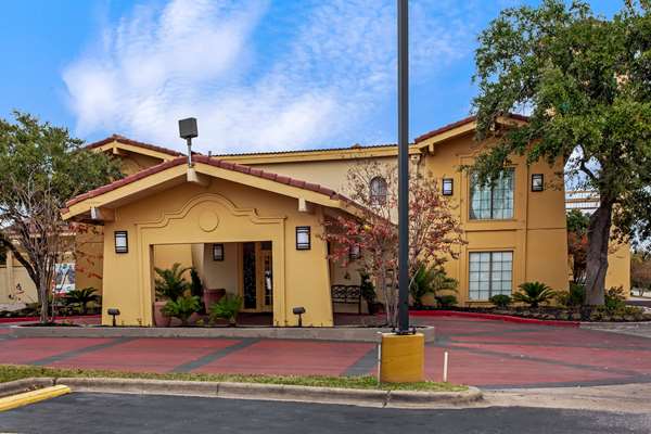 Exterior view - La Quinta Inn College Station