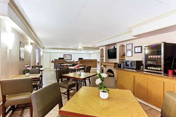  - La Quinta Inn College Station