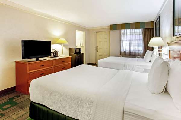  - La Quinta Inn College Station