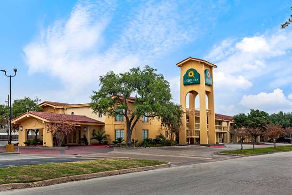 Exterior view - La Quinta Inn College Station