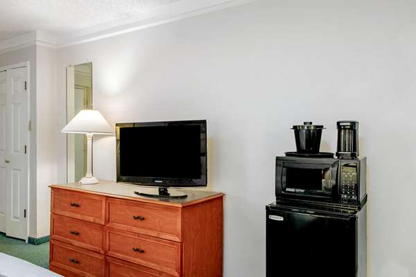  - Baymont Inn & Suites North Abilene - I-20, Exit 286C