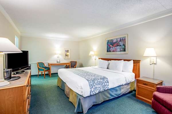  - Baymont Inn & Suites North Abilene - I-20, Exit 286C