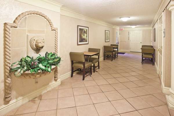  - Howard Johnson Hotel Northeast Columbus