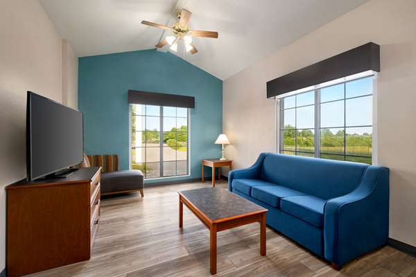 Suite - La Quinta Inn Reynoldsburg - I-70, Exit 110