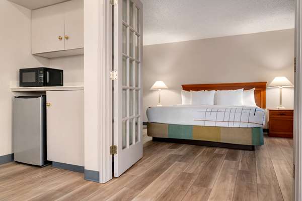 Suite - La Quinta Inn Reynoldsburg - I-70, Exit 110