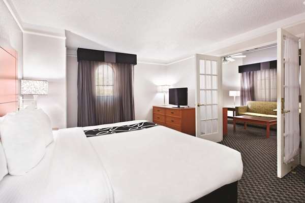 Suite - La Quinta Inn Champaign - I-74, Exit 182