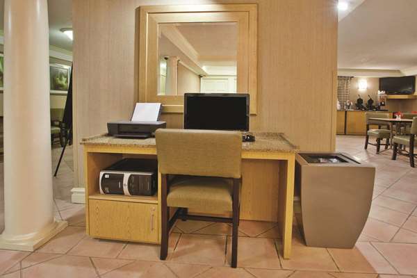 Conference Area - La Quinta Inn Midtown Savannah