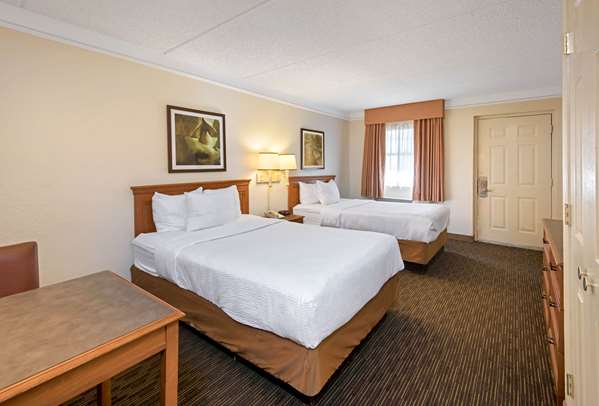  - La Quinta Inn Market Square San Antonio - I-10 & I-35, Exit 155B