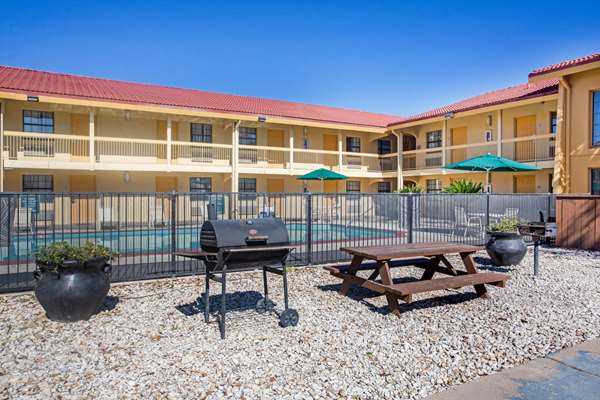  - La Quinta Inn Eagle Pass