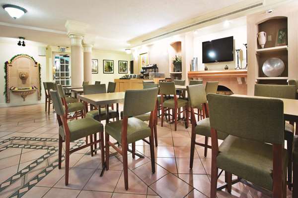  - La Quinta Inn Baton Rouge - I-10, Exit 157B