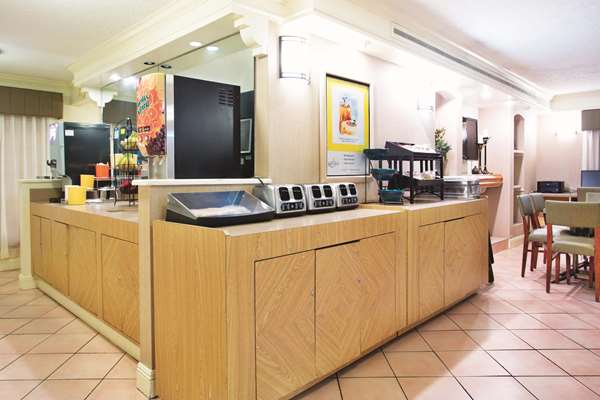  - La Quinta Inn Baton Rouge - I-10, Exit 157B