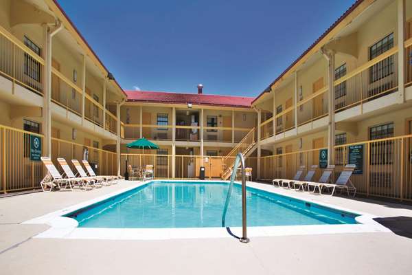 Pool - La Quinta Inn Baton Rouge - I-10, Exit 157B
