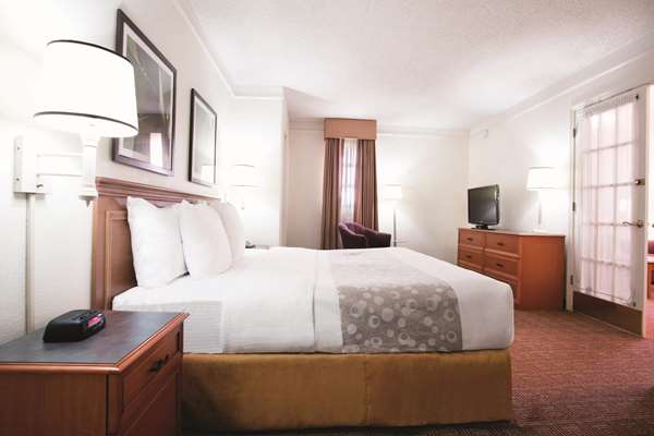 Suite - La Quinta Inn Baton Rouge - I-10, Exit 157B
