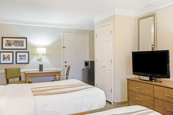  - La Quinta Inn Victoria