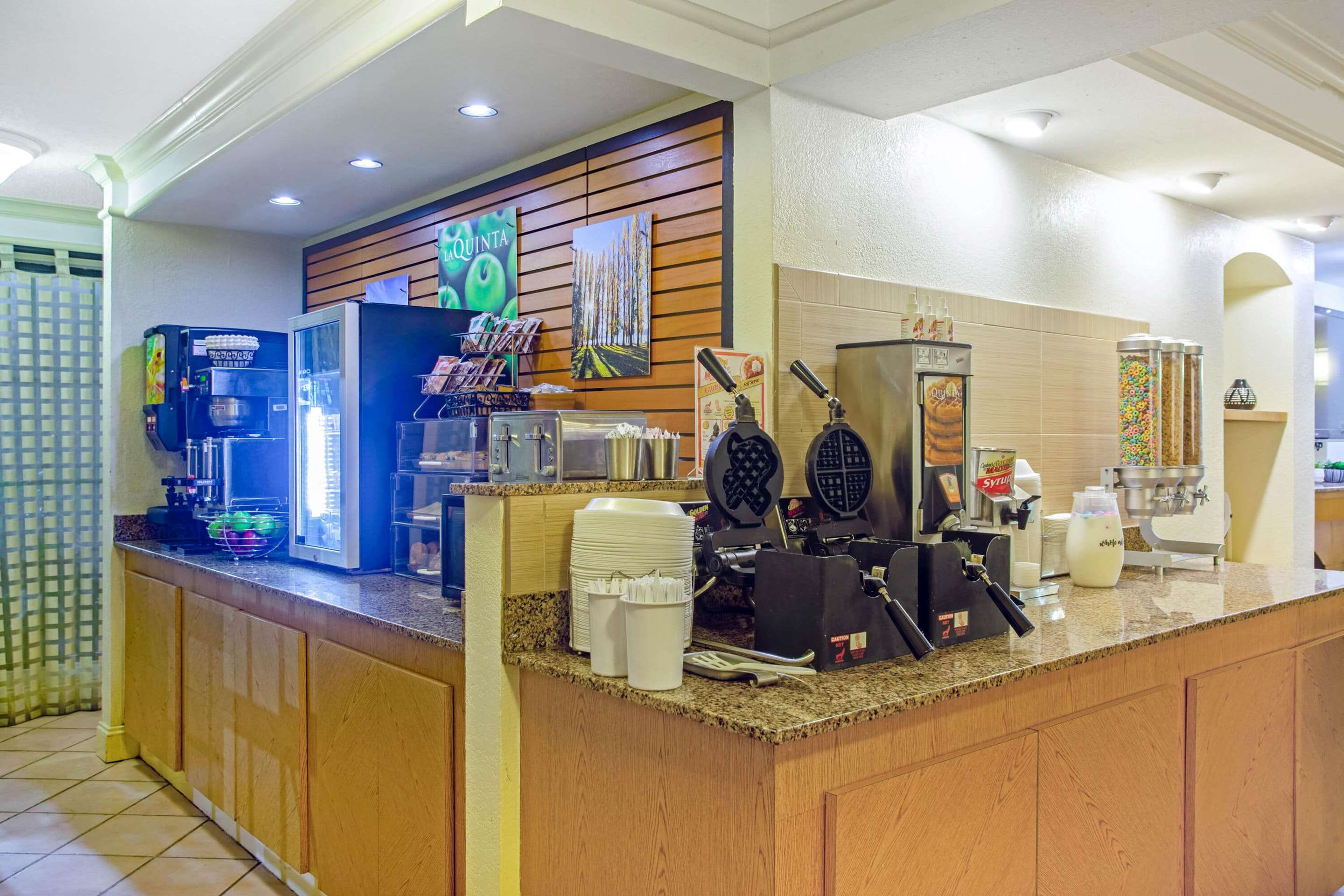 Property amenity | La Quinta Inn by Wyndham Victoria