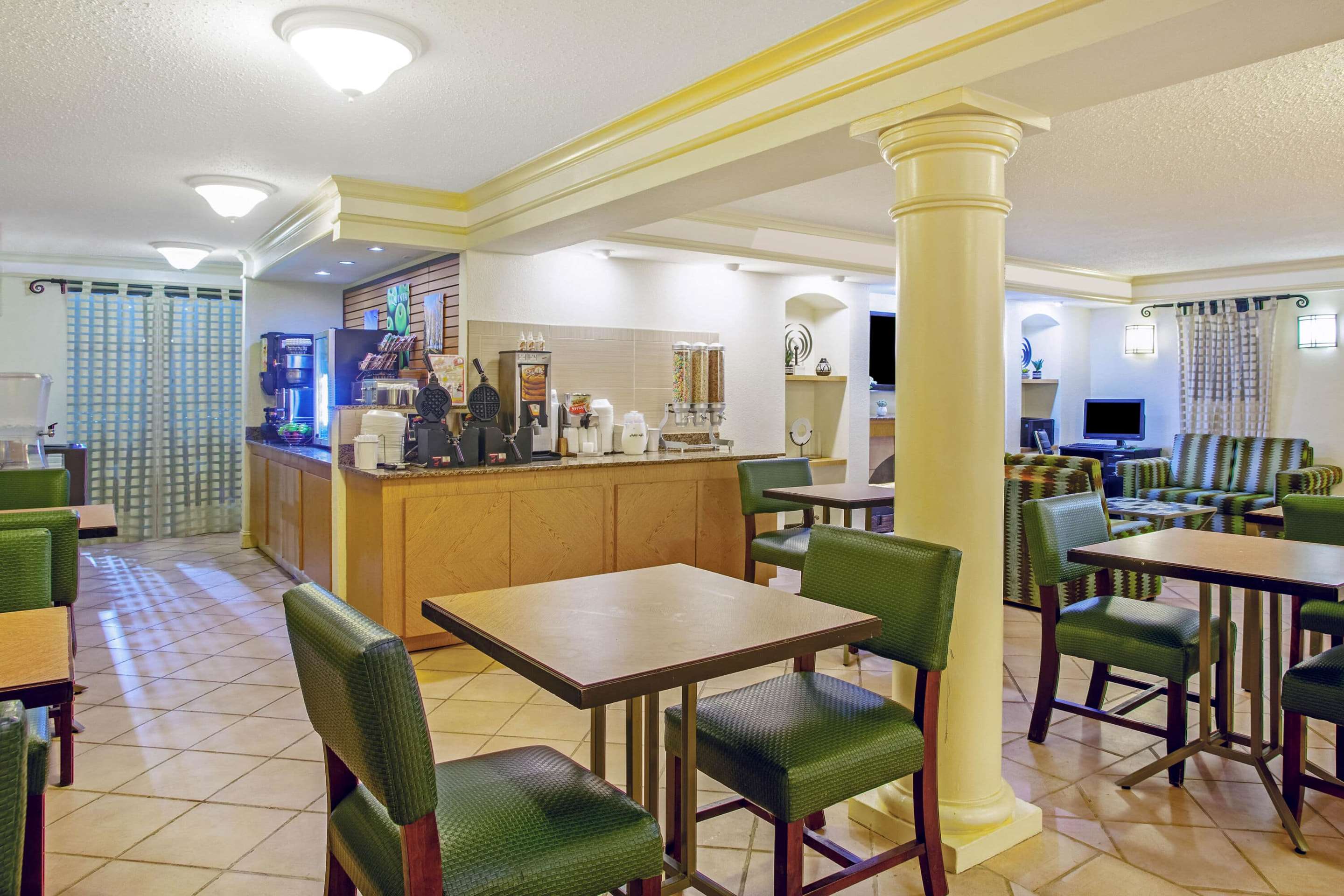 Property amenity | La Quinta Inn by Wyndham Victoria