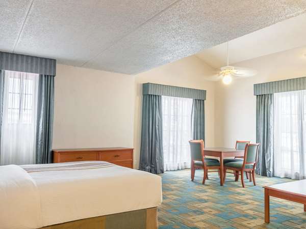Suite - La Quinta Inn Gretna