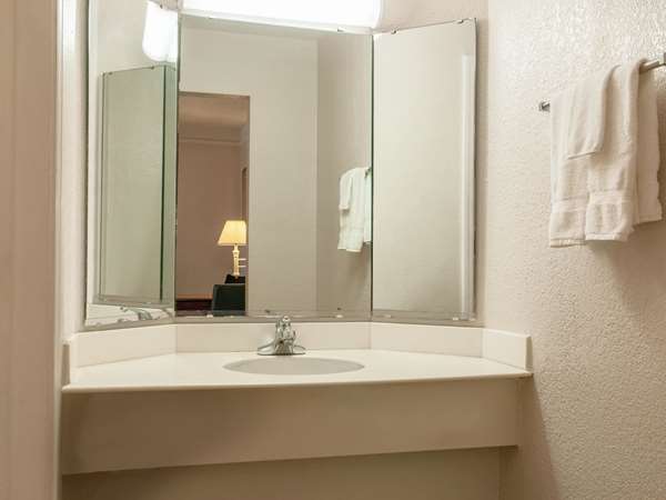  - La Quinta Inn Metairie - I-10, Exit 225