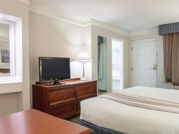  - La Quinta Inn Metairie - I-10, Exit 225