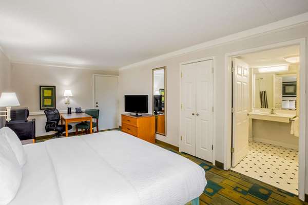  - La Quinta Inn Lufkin