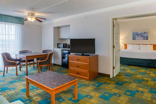 Suite - La Quinta Inn Norfolk Virginia Beach - I-264, Exit 15