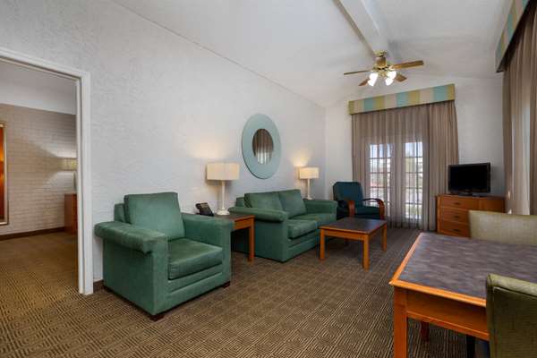 Suite - La Quinta Inn Tampa